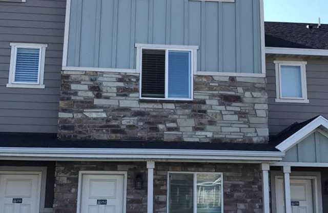 3 Story Vineyard Townhome w 1 car attached garage photos photos