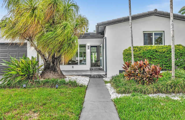 915 North 14th Avenue photos photos