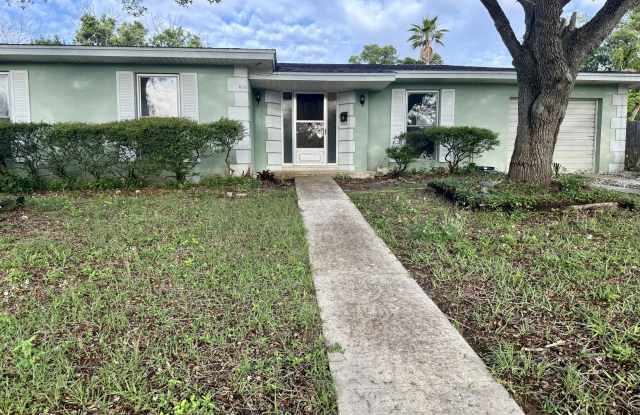 1032 Frost Lane photos photos