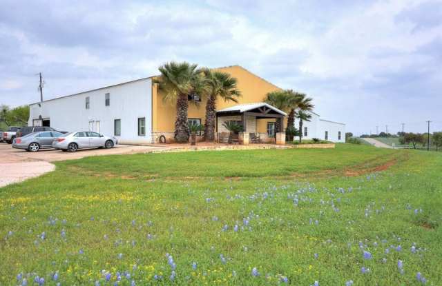 200 Ranch Road 2831 Gallery 2
