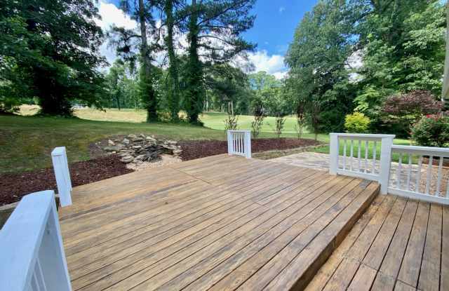 315 Oakmont Ln Gallery 3