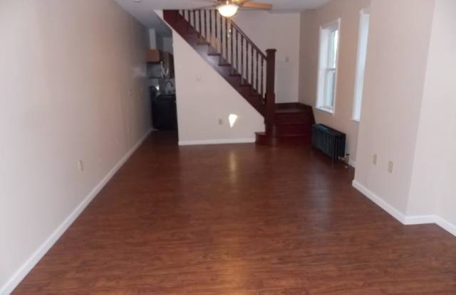 138 Poplar Street Gallery 2