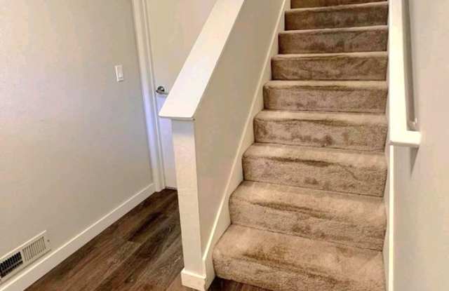 Kirkland 2 Bedroom 2.5 Bath Springbrook Community Townhomes Gallery 3