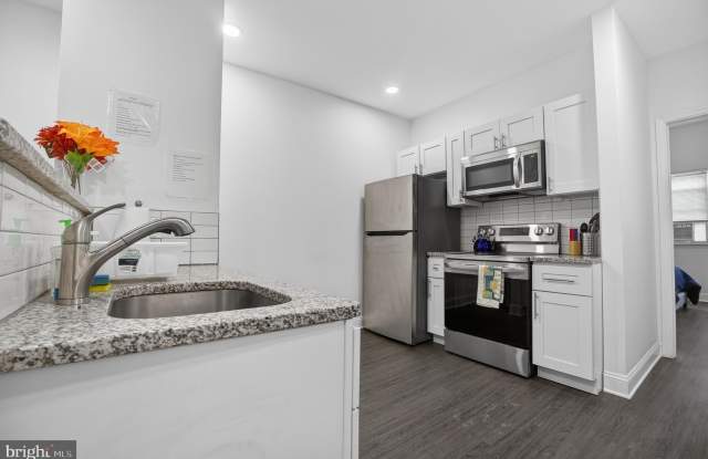 3138 W ALLEGHENY Avenue Gallery 1