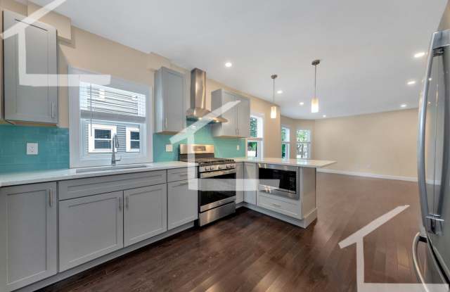 HOT MEDFORD LISTING!!! - 161 4th Street, Medford, MA 02155 HOT MEDFORD LISTING!!! - 161 4th Street, Medford, MA 02155