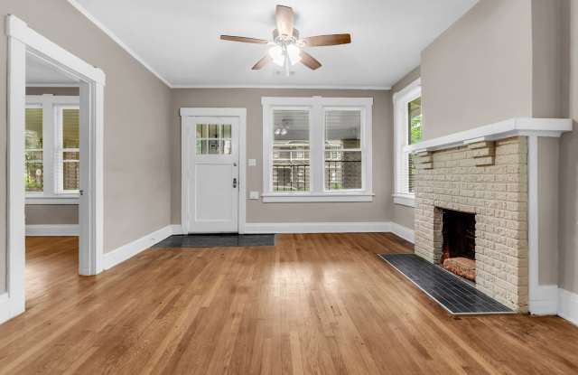Heart of Midtown, close to Crosstown Concourse! ~ RENT REDUCED! Gallery 4