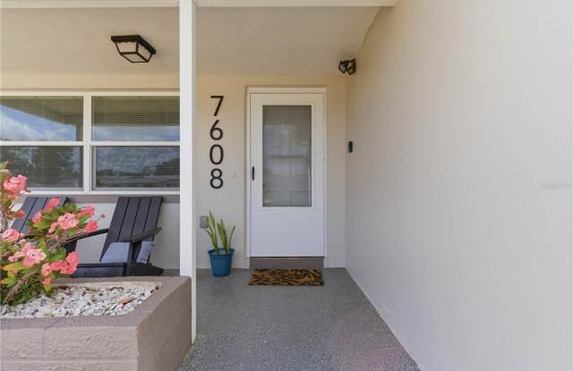 7608 SUE ELLEN Drive Gallery 3