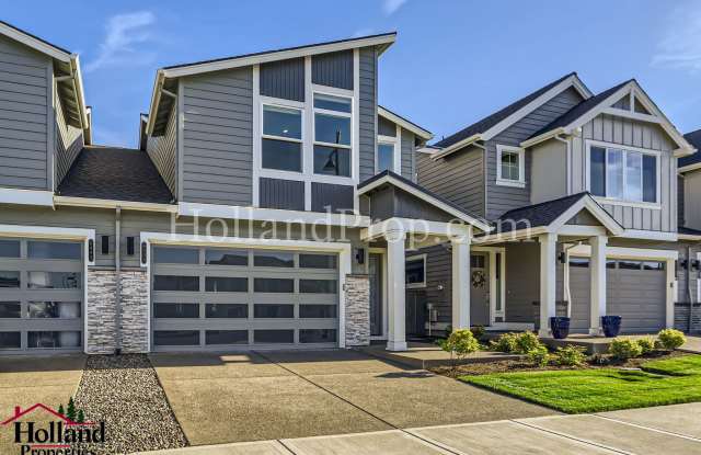 Modern Stylish 3-Bed Home in Prime Hillsboro Location photos photos