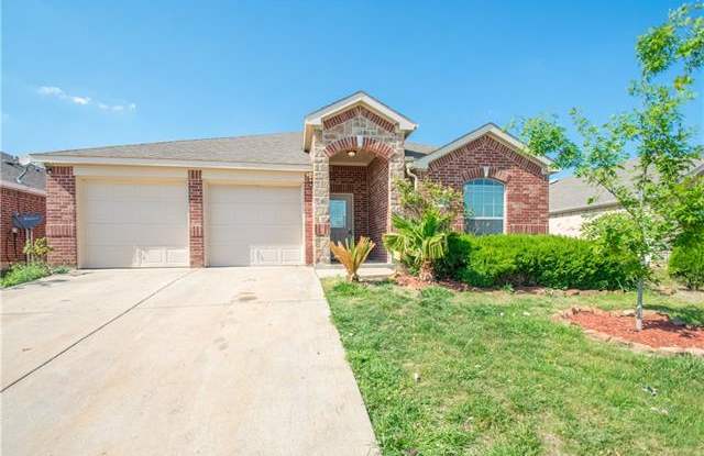 2716 Triple Crown Lane - 2716 Triple Crown Ln, Grand Prairie, TX 75051