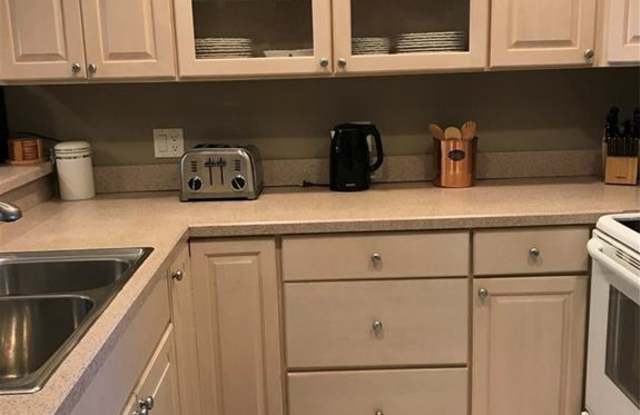5564 NE Gulfstream Way Gallery 4