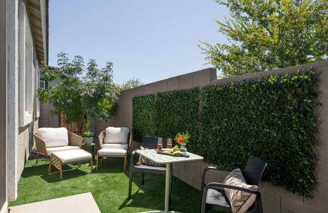 Bungalows on Bowlin photos photos