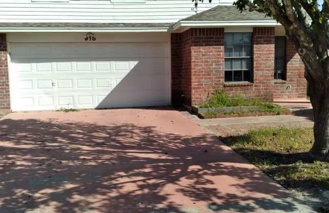 4 bedroom 2.5 bathroom photos photos