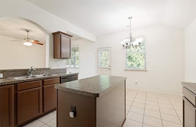 1800 Black Willow Trail Gallery 3