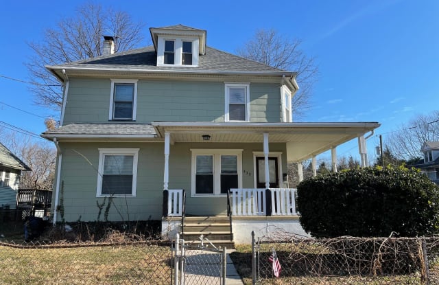 439 TAYLOR AVENUE - 439 Taylor Avenue, Collingswood, NJ 08107