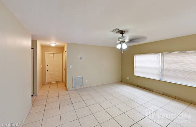 7530 SW 8th Court Gallery 3