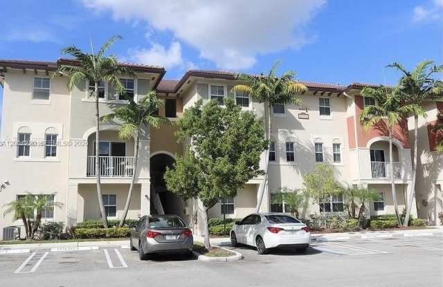 8900 NW 97th Ave photos photos