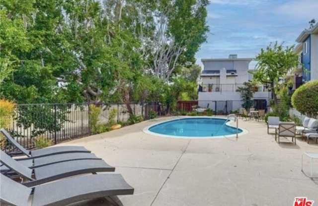5252 COLDWATER CANYON Ave Gallery 3