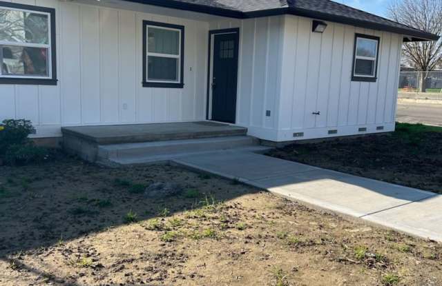 NEWLY REMODELED! Walking distance from Downtown Dixon! - 510 East D Street, Dixon, CA 95620