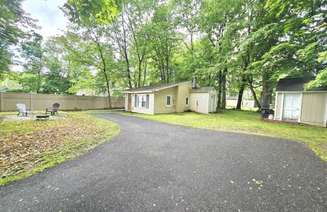 5 Maple Court photos photos