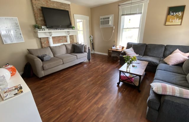 1532 Burney LaneApt 3 photos photos