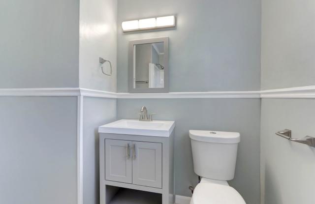 Renovated Three Bedroom House with large yard photos photos