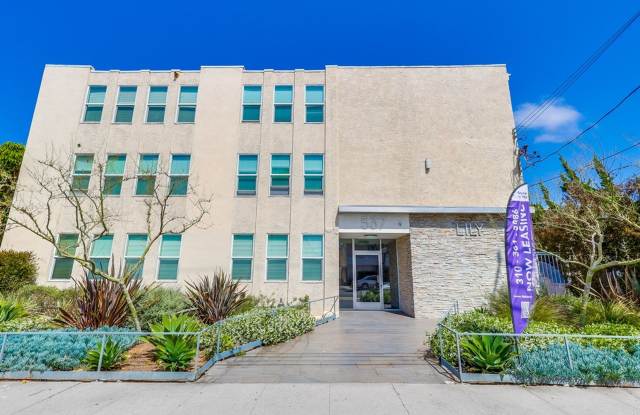 537 W. Hyde Park Blvd photos photos