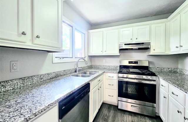 1192 Ashborough Drive SE Gallery 4