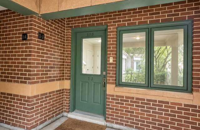 1351 W ALTGELD Street Gallery 3