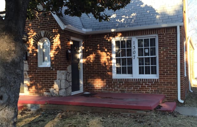 1307 S College Ave - 1307 South College Avenue, Tulsa, OK 74104