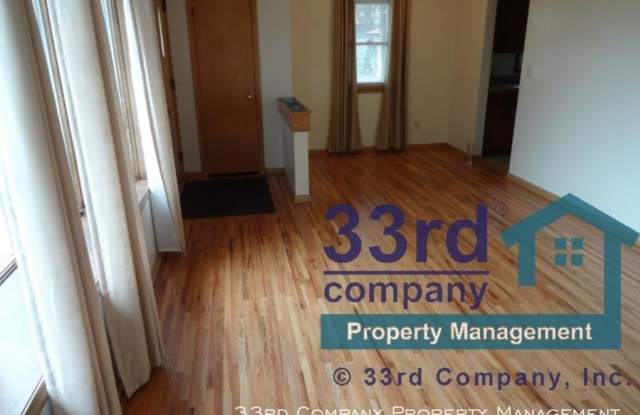 2366 Long Lake Road Gallery 3