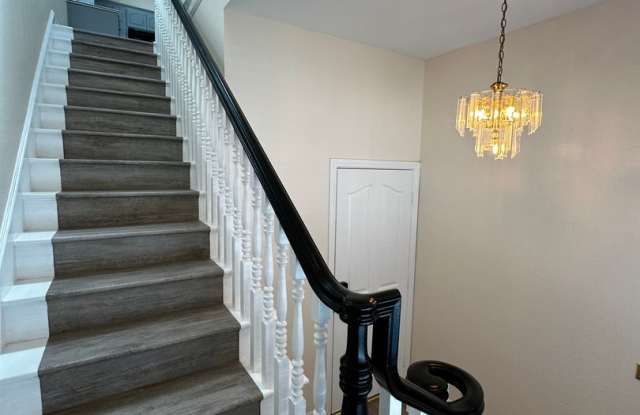 54 Pomona ( F ) Gallery 3