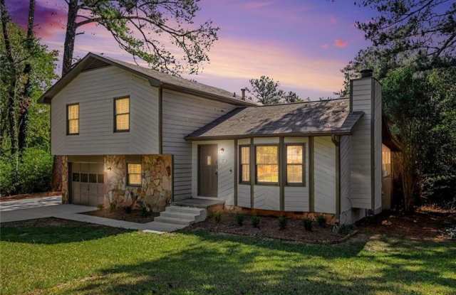 3232 Bromley Rowe NW Gallery 2