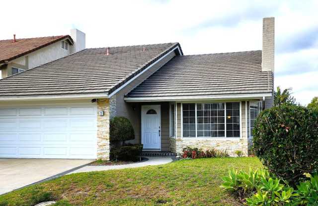 Irvine Single Story Remodeled 2 Bed, 2 Bath, Office(can be 3rd bedroom) - 2 Shelby, Irvine, CA 92620