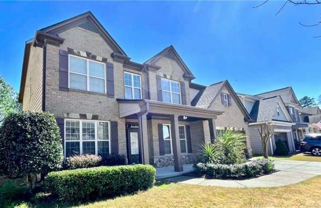 1015 Crescent Ridge Drive Gallery 2