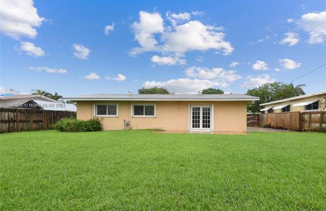 20545 Leeward Ln photos photos