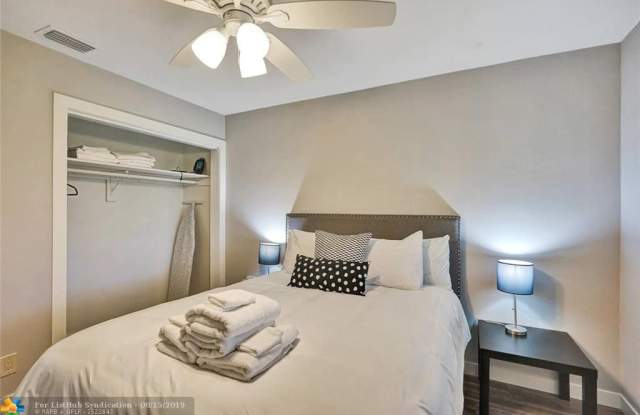 1352 Holly Heights Dr Gallery 4