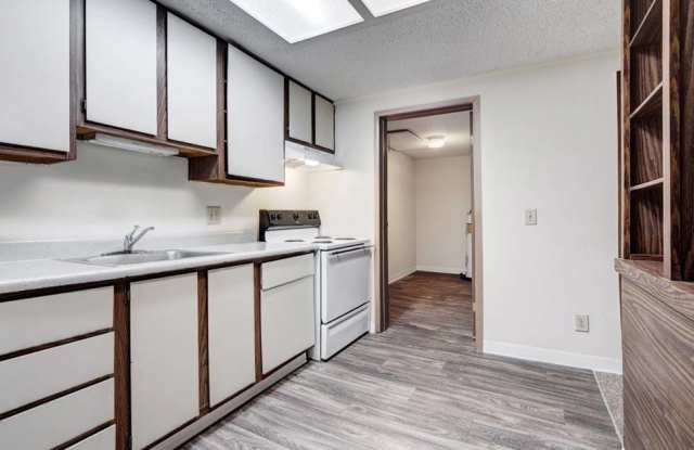 Dogwood Glen Apartments Gallery 2