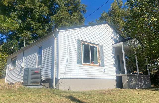 2 Bedroom 1 Bath Home in Greeneville, TN photos photos