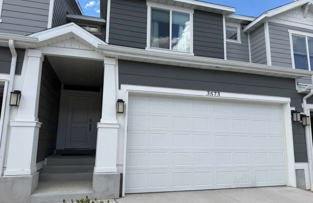 Beautiful, Like-New Townhome in Spanish Fork | 4 Bed, 3.5 Bath | Finished Basement with Kitchen | Available Aug 1 photos photos