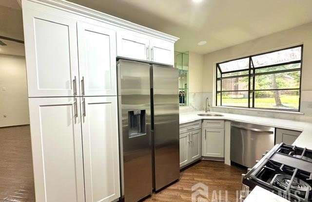 165 Sayre Drive Gallery 4