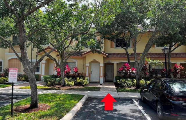 2545 SW 83rd Ter photos photos