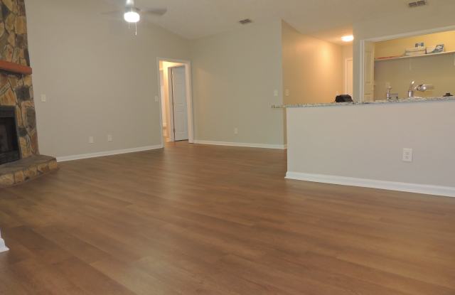 1006 Wood Creek Drive #8 - 1 Gallery 4