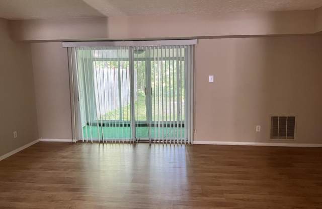 6047 Hoover Dr Gallery 2