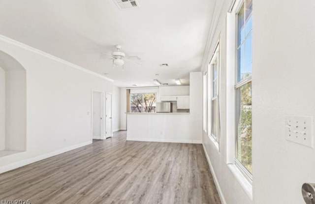 2520 Bottle Palm Court Gallery 4