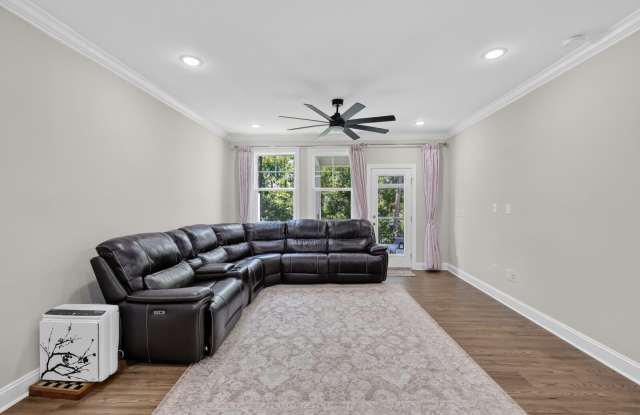 1752 Alpine Summer Lane - 1 Gallery 3