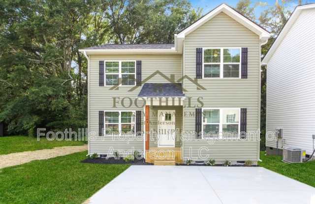 104 Crown Ct photos photos