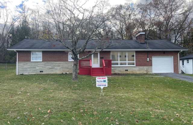3 bedroom 1 bath Gallery 1