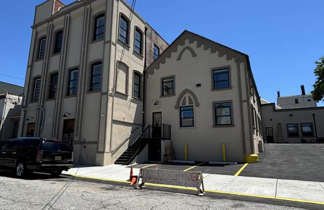 24 Elm St photos photos