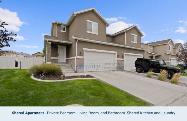 2734 Riverhead Dr Gallery 2
