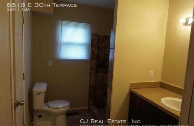 8618 E 30th Terrace Gallery 4